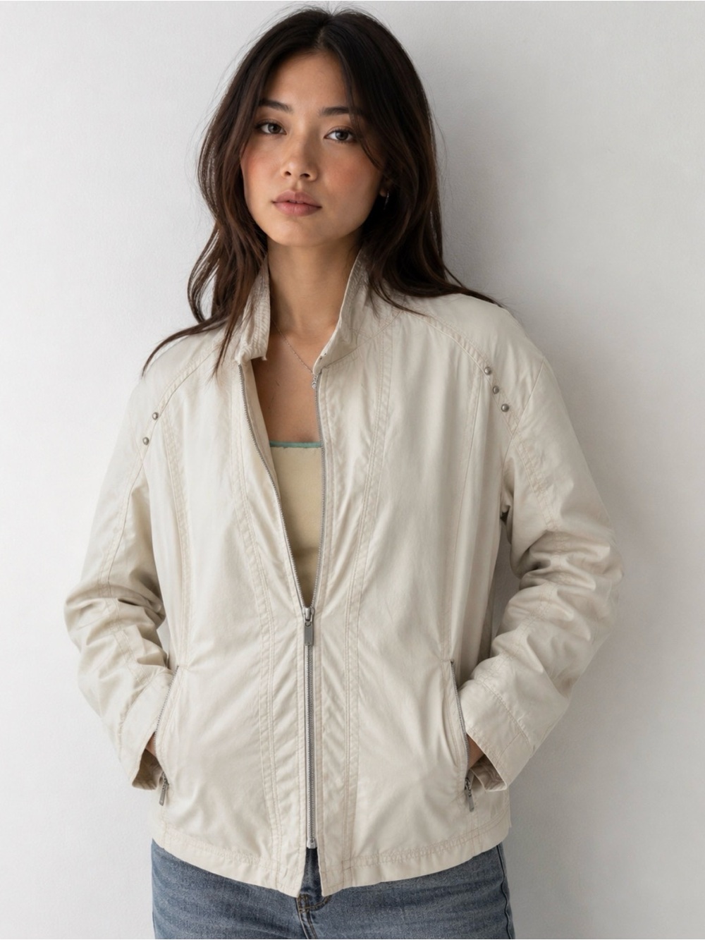 Sag Harbor Women's Cream Zip-Front Lightweight Jacket